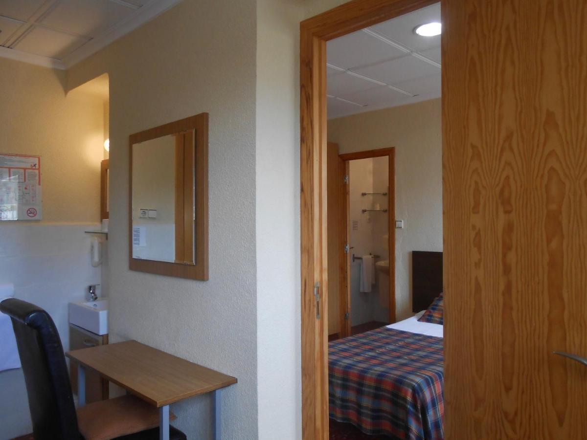 Hostal El Callejon Tarragona Kültér fotó