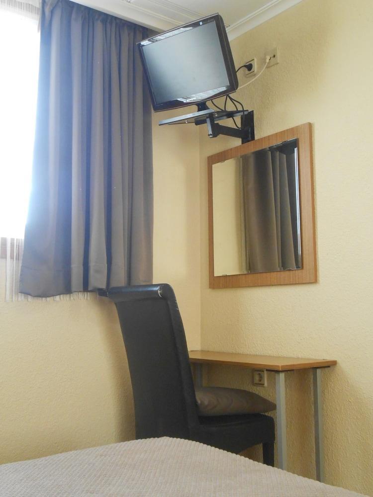 Hostal El Callejon Tarragona Kültér fotó